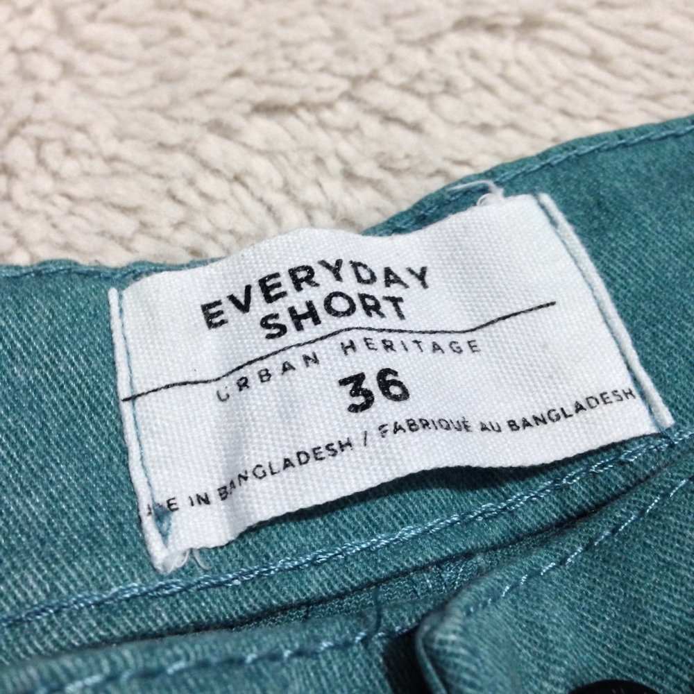 Urban Heritage | Teal Flat Front Men Shorts | Size 36 - Picture 5 of 10